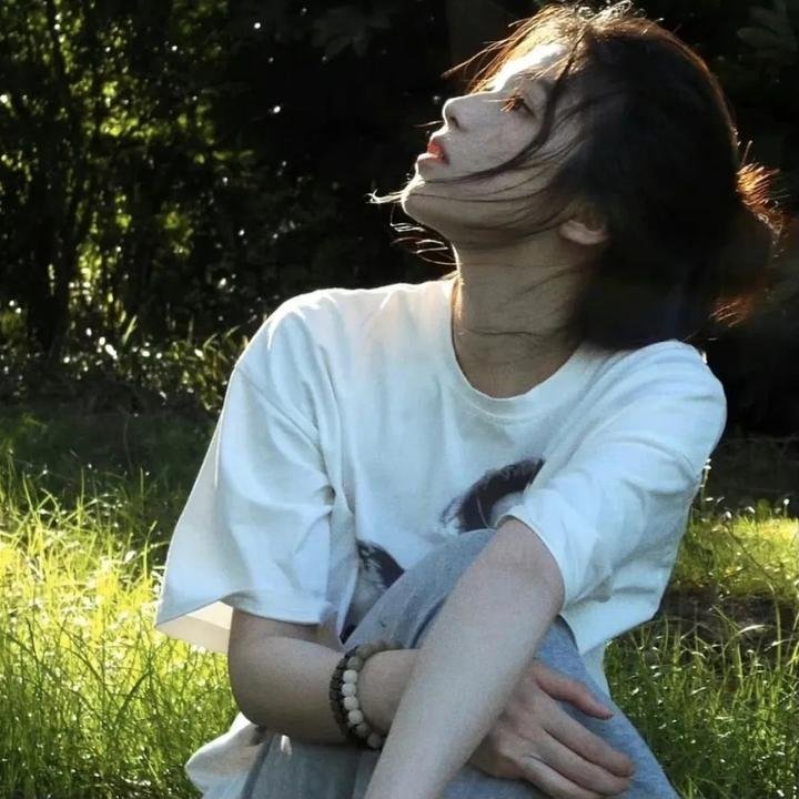 天空中的露西